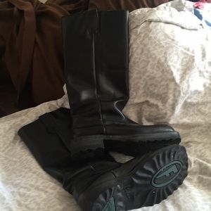 Women’s 10 John Fluevog boots from 2012. Excellent